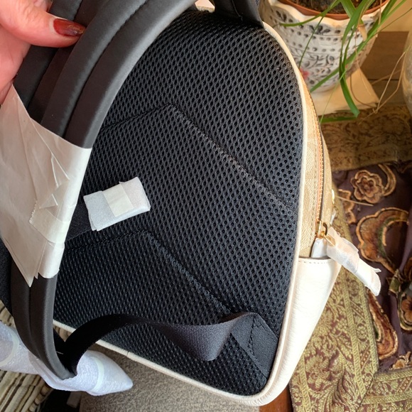 Authentic COACH Leather /coated signature canvas 3 zips Sm backpack - Picture 3 of 16